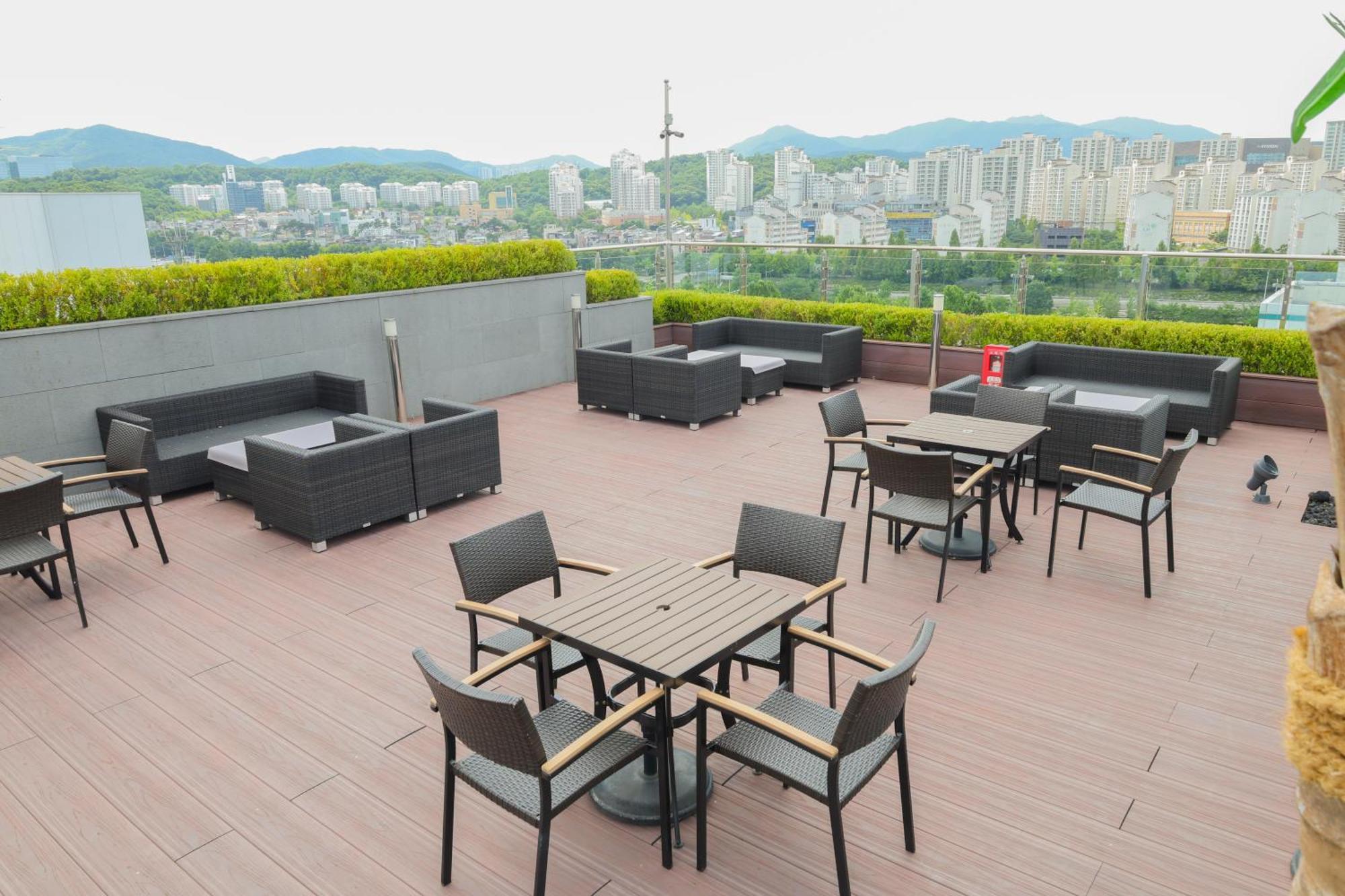 Hotel Skypark Central Seoul Pangyo Сеонгнам Екстериор снимка